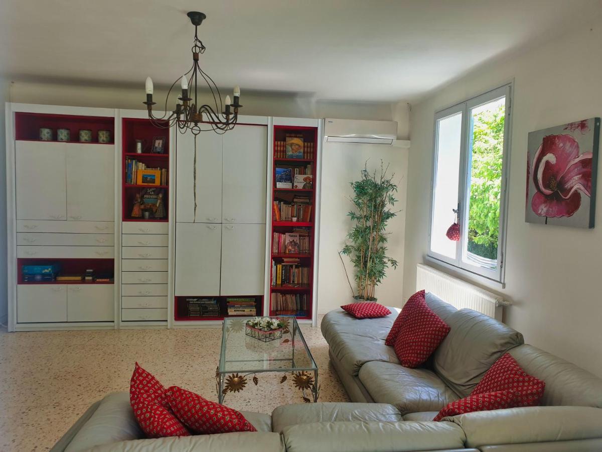Villa Calme, Climatisee, Piscine, A 2 Pas Du Centre LʼIsle-sur-la-Sorgue 외부 사진